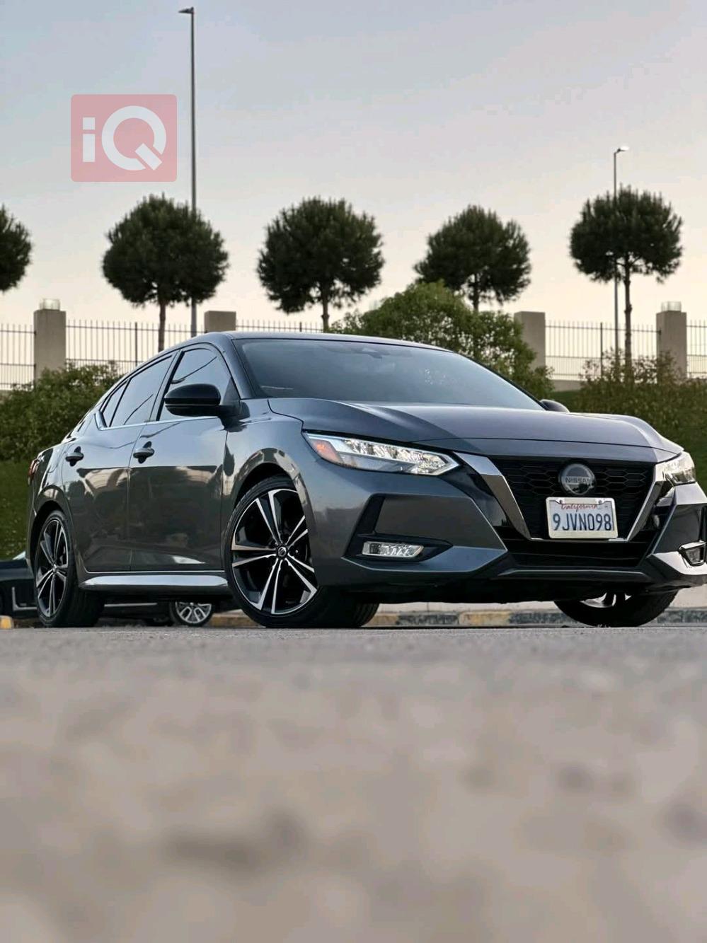 نیسان سێنترا